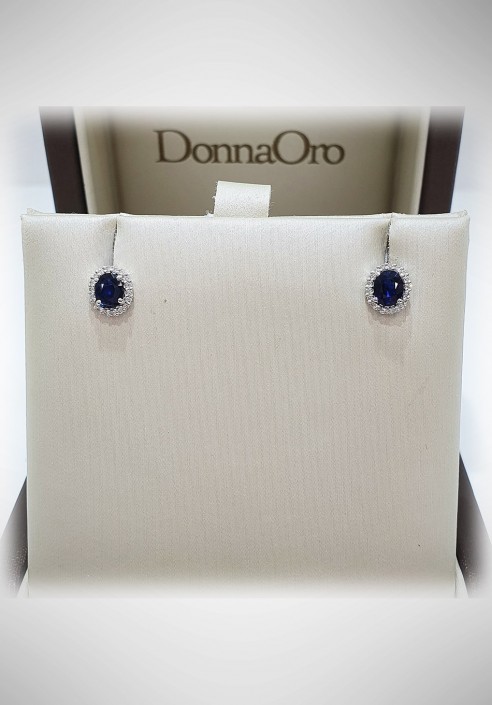 Donnaoro white gold earrings with diamonds and sapphire DNO44