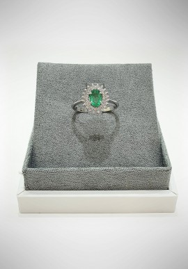 Lunatica white gold ring with diamonds and emerald LNT07