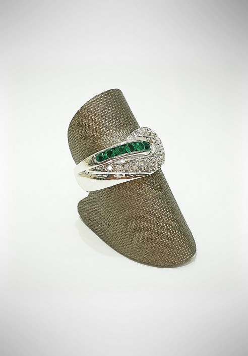 Arte Orafa white gold ring with diamonds and emeralds GIRT1
