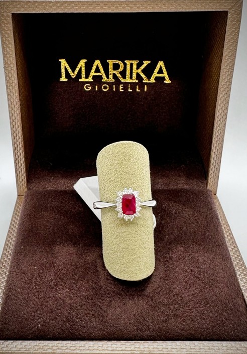 Anello Marika in oro con diamanti e rubino AN89157R RO.1