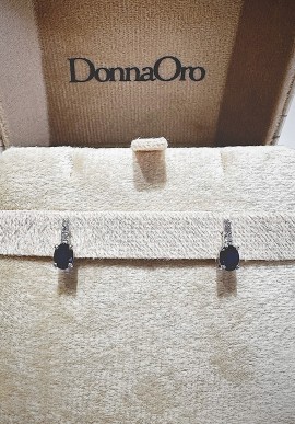DonnaOro white gold earrings with diamonds and sapphire DHOZ9736.007