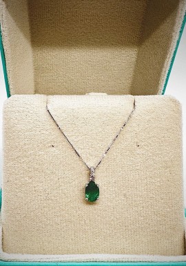 DonnaOro white gold necklace with diamonds and emerald DHPE9735.005