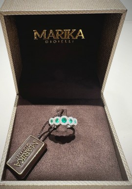 Anello Marika in oro con diamanti e smeraldi AN8908S.AR.2