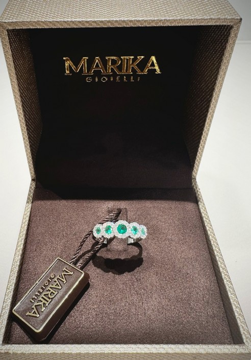 Marika gold ring with diamonds and emeralds AN8908S.AR.2