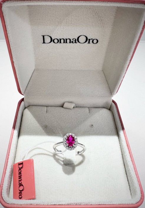 Donnaoro white gold ring with diamonds and ruby DAR10853.007