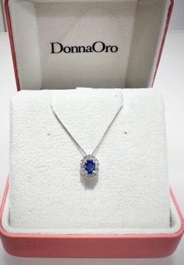 Donnaoro white gold necklace with diamonds and sapphire DPZ10857.025