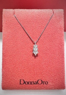 Donnaoro 'Trilogy' necklace in white gold and diamonds DPT11178.S014