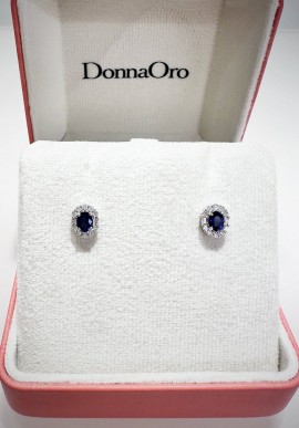 Orecchini Donnaoro in oro bianco con diamanti e zaffiri DOZ10856.033