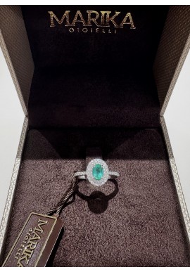 Anello Marika in oro bianco con diamanti e smeraldo AN9103S AR-3