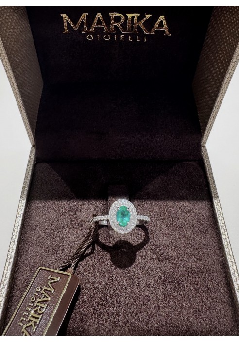 Anello Marika in oro bianco con diamanti e smeraldo AN9103S AR-3